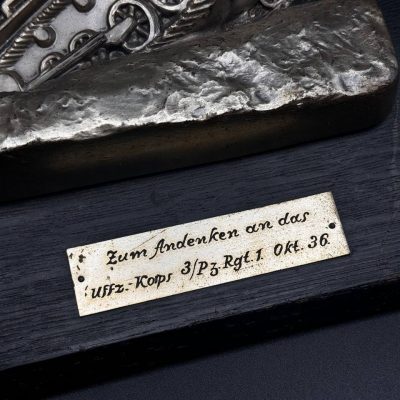 Plaque “Zum Andenken an das Uffz.-Korps 3./Pz.Rgt.1 Okt. 36”