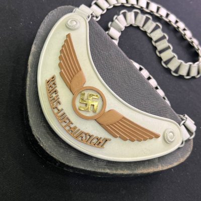 Reichs-Luft-Aufsicht Gorget with Box
