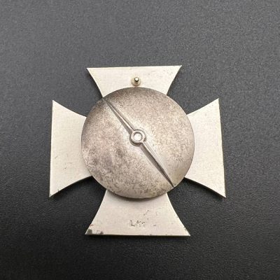 Iron Cross 1st Class 1939, screwback type, L/11 (Wilhelm Deumer)