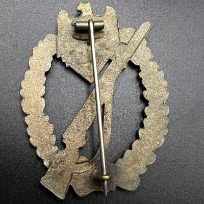 Infantry Assault Badge in Bronze