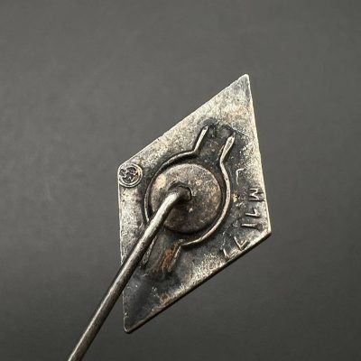 Hitler Youth Pin Badge M1/77