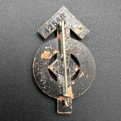 Hitler Youth Sport Badge in Black. M1/36