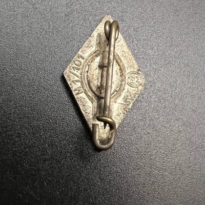 Hitler Youth Membership Badge M1/101