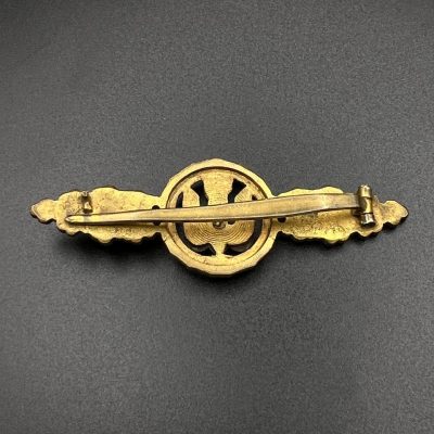 Front Flight Clasp for Bomber Pilots in Gold – Pin Missing