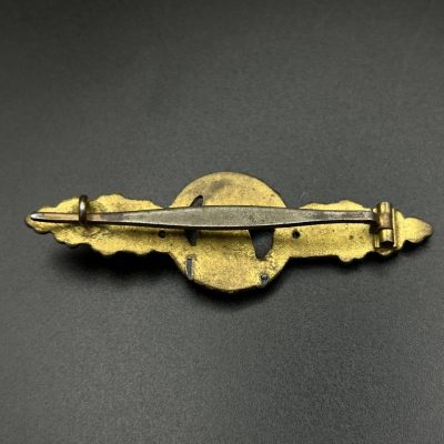 Front Flight Clasp for Reconnaissance Aircrews in Gold