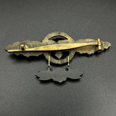 Front Flight Clasp for Transport and Airborne Pilots in Gold with Star Pendant