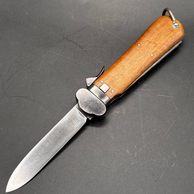 Luftwaffe Gravity Knife, 2nd Model (Take-Down) Mint.