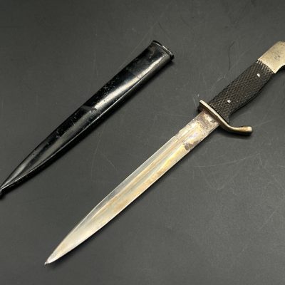 Miniature Dress Bayonet (image on the scabbard) Trench Bayonet-Dagger, World War I Pattern, Germany