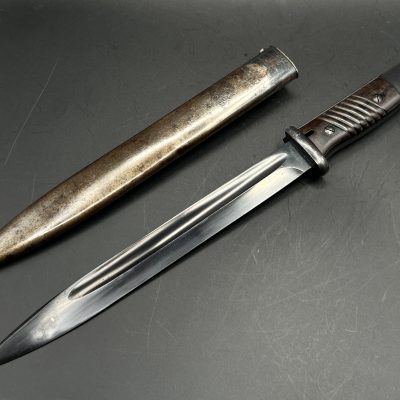 Mauser rifle bayonet (1934-1945). [Unidentified manufacturer]. Unsharpened blade.